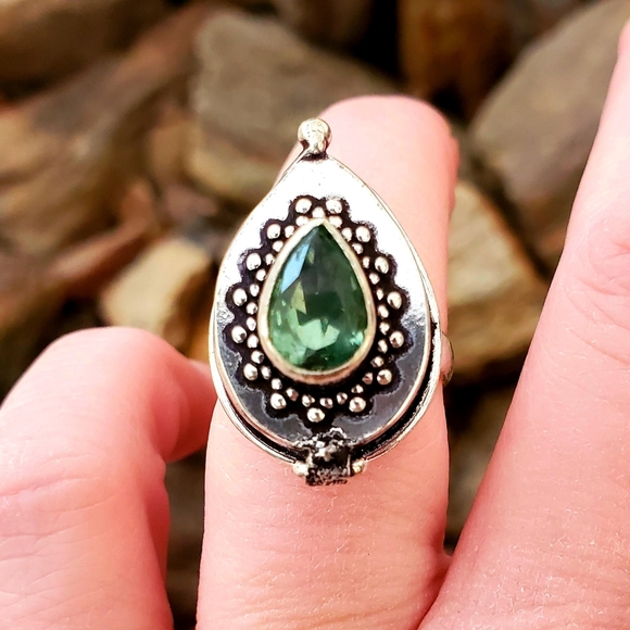 New Green Quartz 925 Silver Poison Ring. - Picture 4 of 16